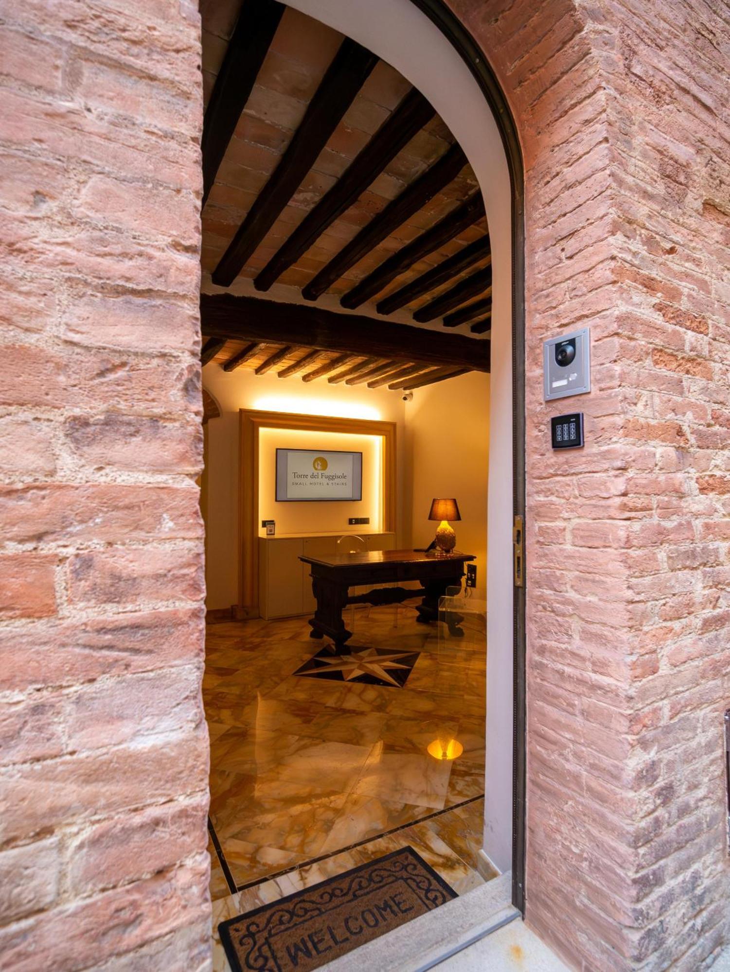 Torre Del Fuggisole Siena Exterior foto